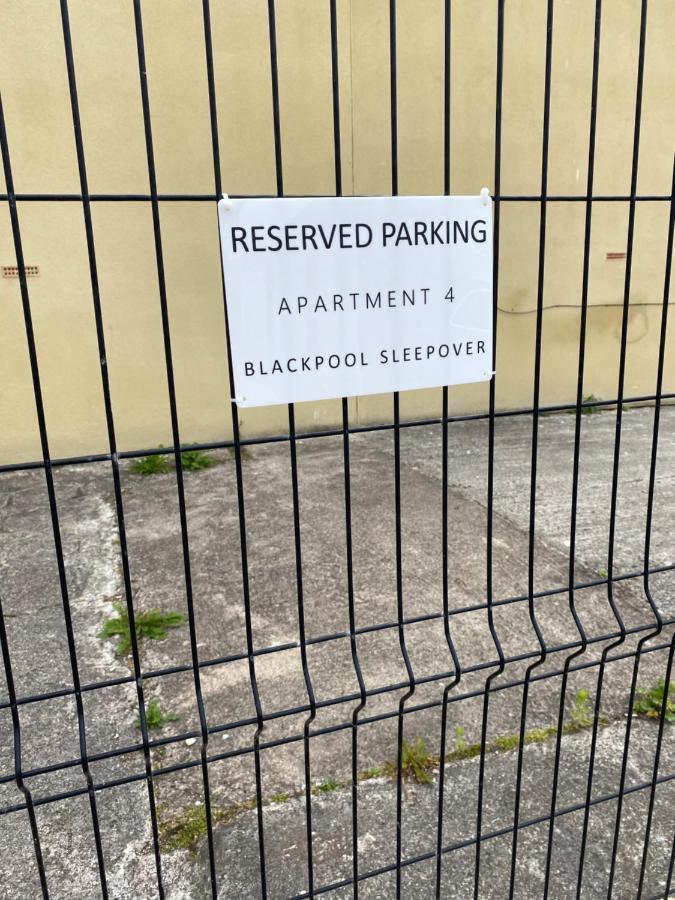 Blackpool Sleepover Apartment 4 Free Parking Sleeps 6 Экстерьер фото